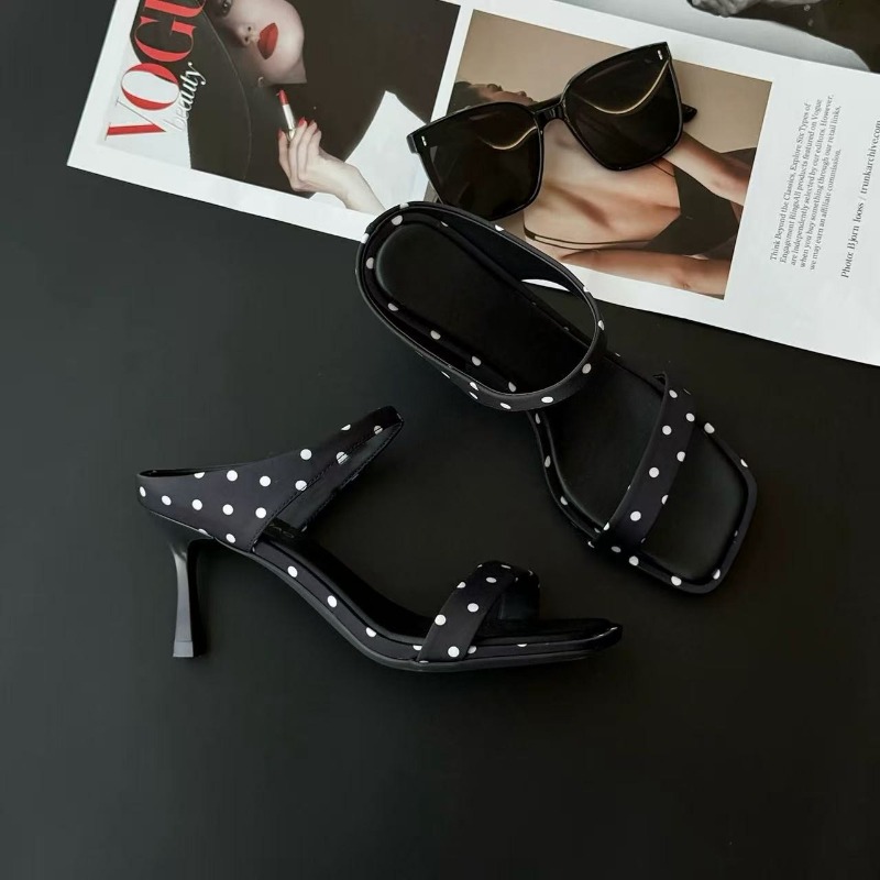 新作サマースタイル　レオパード柄・水玉模様　スクエアトゥ・ロ - Women Formal Wear Heels のレビューと価格