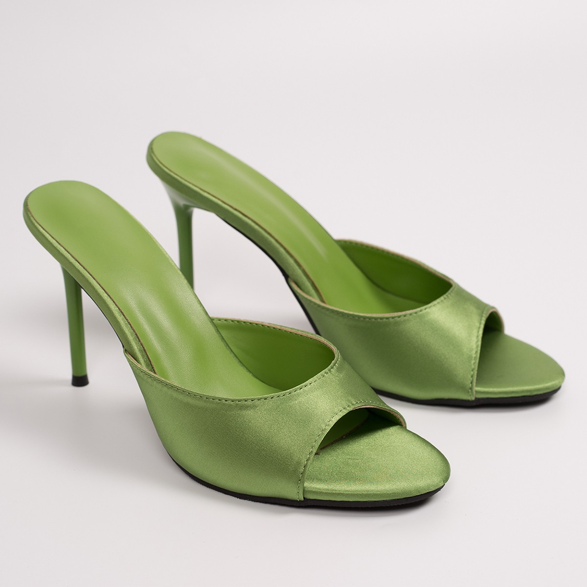 高級ブランドデザイナーの女性用ハイヒールサンダル、パテントレ - Women Formal Wear Heels のレビューと価格